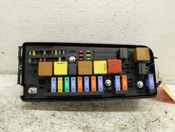 Zekeringkast Saab 9-3 O81333, Auto-onderdelen, Nieuw