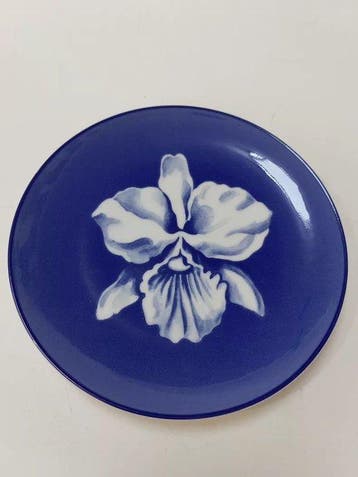Royal Copenhagen - Bord - Halekulani Orchid Decorative Plate, Antiek en Kunst