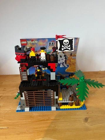 Lego Set - 6278 - Pirates - 6278 Skulls Eye Skeleton