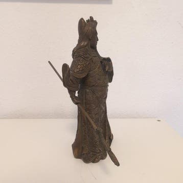 Chinese bronzen figuur Guan Yu / Guandi met afneembaar wapen, Antiquités & Art