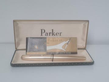 Parker - 61 Custom Insignia plaqué or, plume en or 14 K, Collections, Stylos