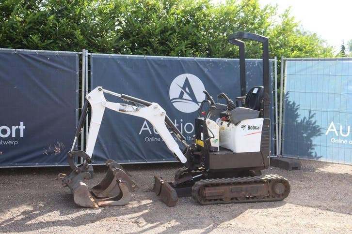 Veiling: Minigraver Bobcat E10-AAEM Diesel 7.5kW 2018, Articles professionnels, Machines & Construction | Grues & Excavatrices