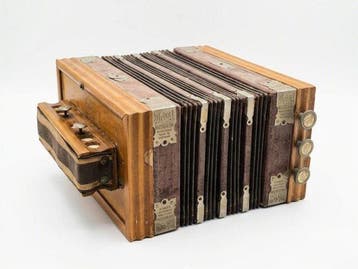 The Tivoli - - Accordeon - Duitsland - 1890 (Zonder