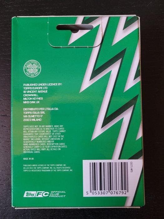 Topps - 1 Box - collector tin celtics 25/26 Topps, Collections, Autocollants