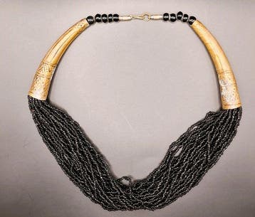 Vintage etnografische halsketting, midden van de twintigste