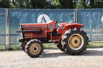 Veiling: Minitractor Hinomoto E2604 Diesel 26pk, Ophalen, Nieuw