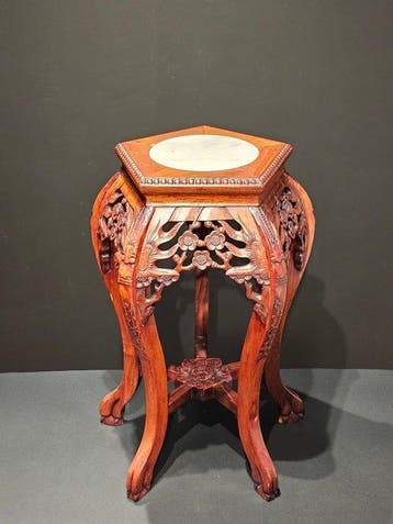 Chinese antieke bijzet-/plantentafel in rosewood, rijkelijk