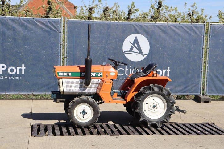 Veiling: Minitractor Kubota B1402DT Diesel 14pk (Marge), Zakelijke goederen, Landbouw | Tractoren, Ophalen
