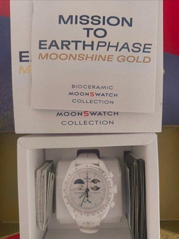 Omega x Swatch - Mission to Earthphase Moonshine Gold -
