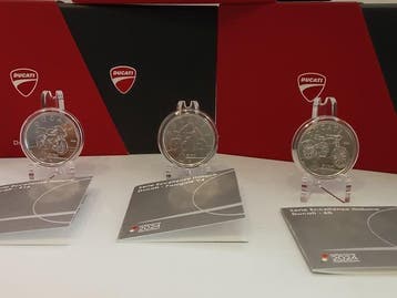 Italië. 5 Euro 2024 Ducati (3 monete)
