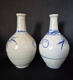 Fles (2) - Japan ca. 1840 - Porselein - Tokkuri Sakeflessen