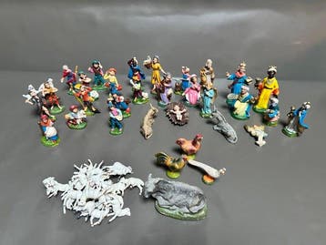 Kerstbeeldje (55) - Plastic - vintage kerststalbeeldjes
