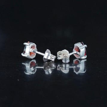 Granaat - Zilver - Oorbellen - DE PASSIE STIMULEREN