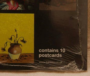 Banksy - Carte-postale de lexposition Crude Oils - Album de, Verzamelen, Gelopen