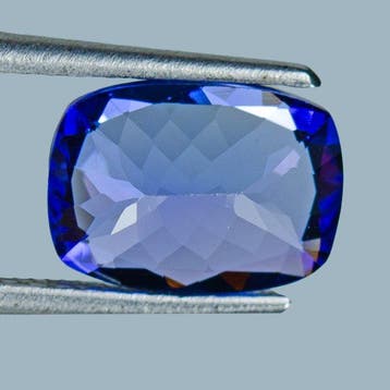 Bleu Tanzanite - 3.76 ct - International Gemological