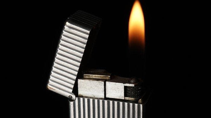 Dunill - Lines Pattern Rollagas Lighter - Zonder, Collections, Articles de fumeurs, Briquets & Boîtes d'allumettes