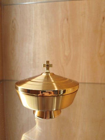 Pyxis - Verguld messing - Pisside laag gesatineerd