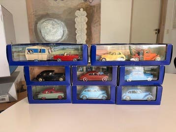 Atlas - Beeldje - Die-cast model cars in blue display boxes