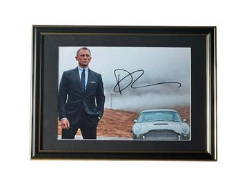 James Bond 007: Skyfall - Daniel Craig 8x10 photo James Bond