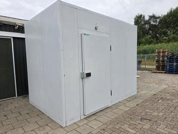 Koelcel 332 x 212 x 258 cm, Gebruikt, Koelen en Vriezen