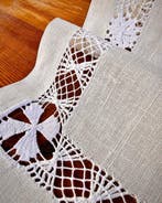 Tafelkleed (12) - 49 cm - 33 cm - Geborduurd linnenset