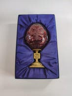 Fabergé style - Crystal Red Imperial Egg - Figuur - 0.999