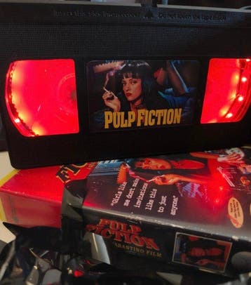 Pulp Fiction, VHS LED Lamp - Uma Thurman / Quentin Tarantino, Nieuw