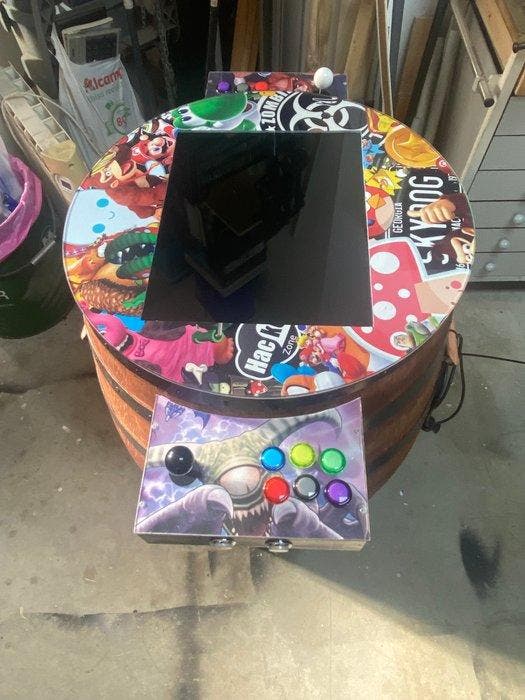 Custom made - oak wine barrel with a Pandora Box Elf -, Consoles de jeu & Jeux vidéo, Consoles de jeu | Accessoires Autre