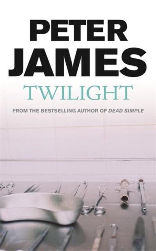 Twilight 9780752876795 Peter James, Boeken, Taal | Engels, Zo goed als nieuw, Verzenden