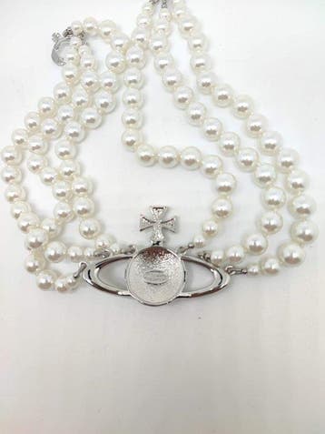Vivienne Westwood - laiton - Collier - Perles à trois rangs