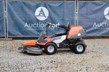 Veiling: Zitmaaier Husqvarna R422Ts AWD Benzine 2014, Ophalen