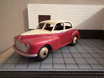 Dinky Toys 1:43 - Model hatchback - Morris Oxford - Two Tone
