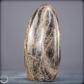 Majestueuse pierre de lune en forme libre – art naturel