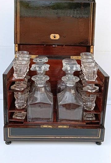 Service à liqueur - bois et laiton et verre - Cave à liqueur