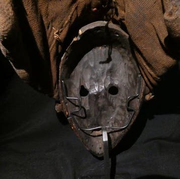 Masker. Dan. 26 cm hoog. vroege twintigste eeuw - Figuur -