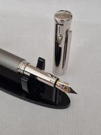 Otto Hutt - Design 04 - Vulpen