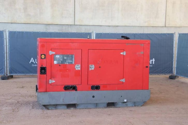 Veiling: Generator Genelec GRFW50 Diesel 2016, Articles professionnels, Machines & Construction | Générateurs, Enlèvement