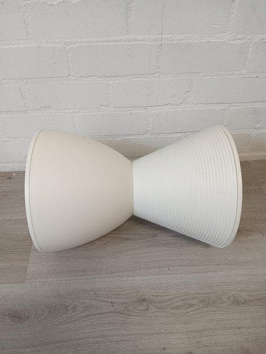 Kartell - Philippe Starck - Tabouret - Prince Aha -, Antiquités & Art, Antiquités | Meubles | Chaises & Canapés