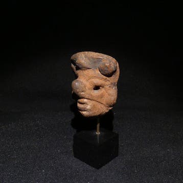 Veracruz, Terracotta Hoofd met masker. 8,5 cm hoog. Spaanse