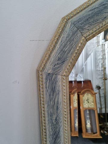 Vintage Facettenspiegel – Rahmen in Wischoptik – Flurspiegel