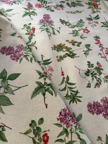 Heerlijke rustieke jacquard met bloemen lentestof