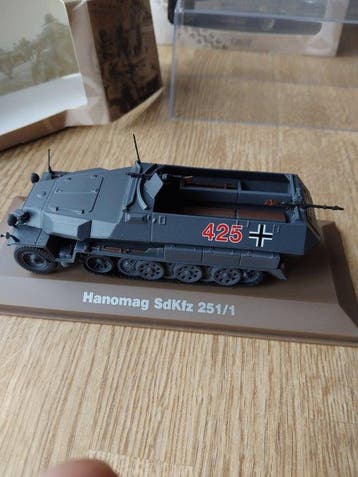 Atlas 1:43 - Voiture miniature (3) - Hanomag SdKfz 251/1 ;, Nieuw