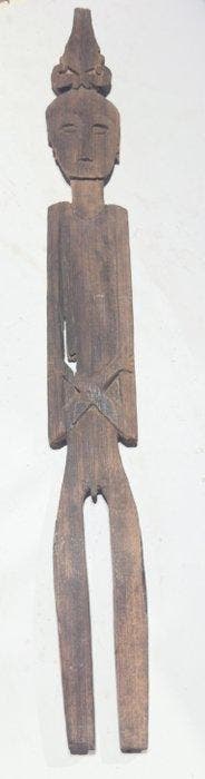 Grote Hampatong, Beschermfiguur in Midden-Borneo - Dayak -, Antiek en Kunst