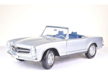 Wespe Models 1:8 - Voiture miniature - Mercedes Benz W113