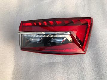 Skoda Superb III 3 Lift achterlicht rechts Kombi 2018 3V9.94, Verzenden, Gebruikt