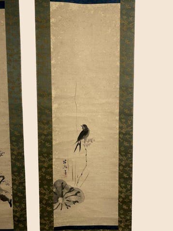 Zeer fraaie sumi-e-diptiek van vogels en bloemen, gesigneerd