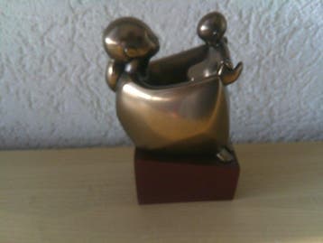 Artihove - Beeldje - BINDING + MOEDER EN KIND (2) - Verguld
