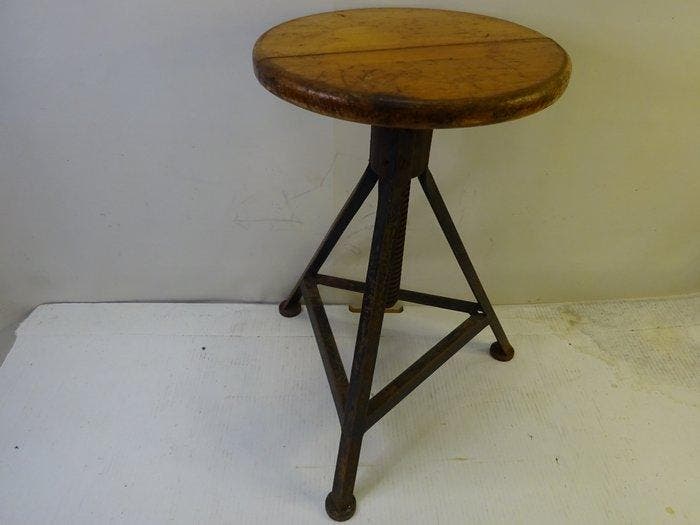 Stoel - vintage industriële werkplaatskruk uit het midden, Antiek en Kunst, Antiek | Wandborden en Tegels