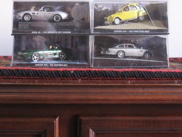 Hachette 1:43 - Voiture miniature (4) - James Bond 007