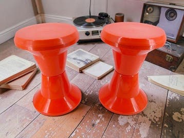 Giganplast - Kruk - Plastic - Twee stoelen